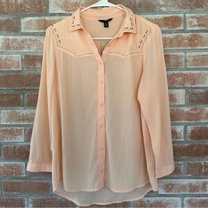 American Eagle Button Down Blouse Shirt Embellished Women’s Medium NEW Peach